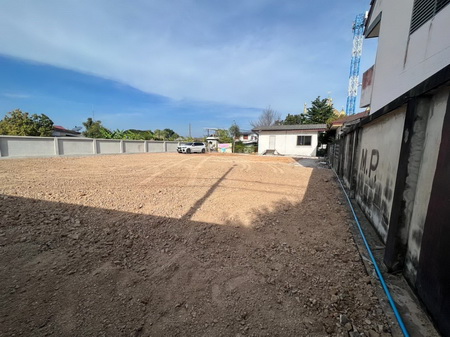 ที่ดิน รามอินทรา 117 ถนนเจริญพัฒนา แขวงมีนบุรี เขตมีนบุรี กทม.