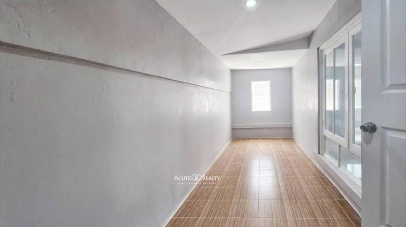 บ้านแฝดหลังมุม 4 นอน พฤกษา 10 ทำเลดี ติดถนนบางกรวย-ไทรน้อย 5 นาทีจาก Big C รีโนเวทจัดเต็ม