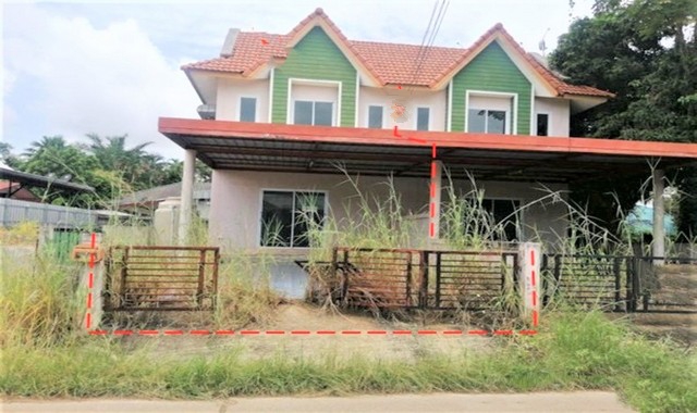 รายละเอียดเพิ่มเติมCode ID :    PKK03-04267ราคาขาย        1,674,000 บาท- ขนาดพื้นที่ :  28.90 ตร.ว - พื้นที่ใช้สอย :    125 ตร.ม- จำนวนห้อง :   3 ห้องนอน 2 ห้องน้ำ- จอดรถ :    1-2 คัน- ทาวน์เฮ้าส์ :    2 ชั้น- ทาวน์เฮ้าส์หันทางทิศ :- อายุอาคาร :    10 ปีพิกัดทรัพย์ :    https://maps.app.goo.gl/DJagZ2vHhWP5bYgB6สถานที่ใกล้เคียง- ใกล้โลตัส บึงกาฬ- ใกล้มินิบิ๊กซี ตลาดเทศบาลบึงกาฬ- ใกล้โลตัส โกเฟรช โนนสมบูรณ์- ใกล้โรงพยาบาลบึงกาฬ สอบถามเพิ่มเติม/นัดชมโ