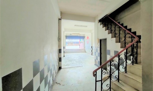 ขายอาคารพาณิชย์  อำเภอเมืองลพบุรี  ลพบุรี  (PKK04-05496)