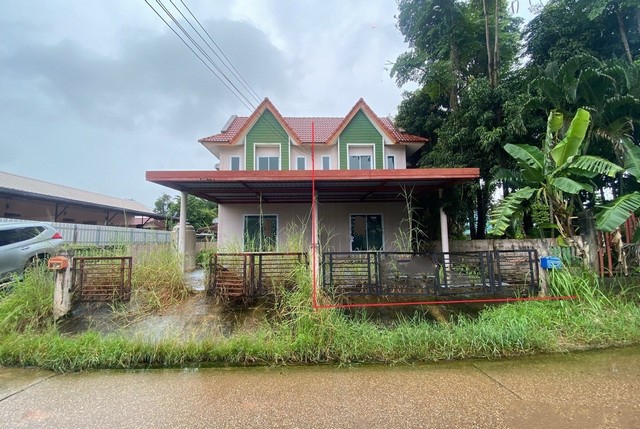 รายละเอียดเพิ่มเติมCode ID :    PKK03-04242ราคาขาย        1,747,000 บาท- ขนาดพื้นที่ :  30.20 ตร.ว - พื้นที่ใช้สอย :    134 ตร.ม- จำนวนห้อง :   3 ห้องนอน 2 ห้องน้ำ- จอดรถ :    1-2 คัน- ทาวน์เฮ้าส์  :    2 ชั้น- ทาวน์เฮ้าส์หันทางทิศ :- อายุอาคาร :    10 ปีพิกัดทรัพย์ :    https://maps.app.goo.gl/LVTHAWCdZ9haSZPv9สถานที่ใกล้เคียง- ใกล้โลตัส บึงกาฬ- ใกล้มินิบิ๊กซี ตลาดเทศบาลบึงกาฬ- ใกล้โลตัส โกเฟรช โนนสมบูรณ์- ใกล้โรงพยาบาลบึงกาฬ สอบถามเพิ่มเติม/นัดชมโ