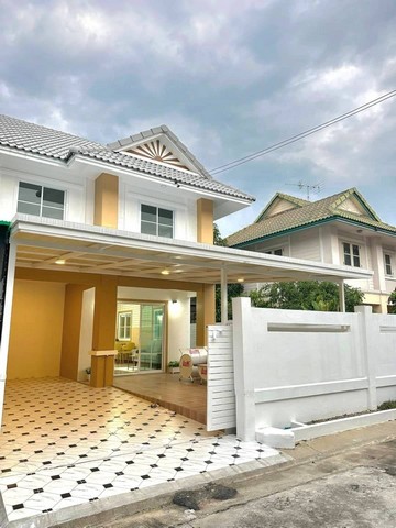 พฤกษา30 ถ.บ้านกล้วย-ไทรน้อยเลขที่66/221 ซ.28 ทิศเหนือ   ถ.บ้านกล้วย-ไทรน้อย ตำบลพิมลราช อำเภอบางบัวทอง จังหวัดนนทบุรี บ้านแฝด2ชั้น หน้ากว้าง10เมตร35ตร.ว.4นอน 2น้ำ 1โรงจอดรถครัวขนาดใหญ่ มีพื้นที่ใช้สอยด้านข้างตกแต่งใหม่หมดทั้งหลังแถมเฟอร์นิเจอร์พร้อมเข้าอยู่มากๆค่ะเหมาะอยู่อาศัย ตอบโจทย์ครอบครัวใหญ่บ้านในฝันของคุณเป็นแบบไหน? บ้างชอบบ้านสวยทันสมัย ใครผ่านมาต้องม