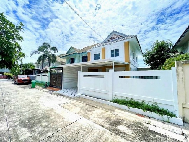 พฤกษา30 ถ.บ้านกล้วย-ไทรน้อย  ขาย ทาวน์เฮ้าส์ 2 ชั้น  ตกแต่งใหม่หมดทั้งหลัง