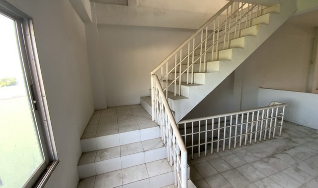 ขายอาคารพาณิชย์  อำเภอท่าวุ้ง   ลพบุรี (PKK04-04768)