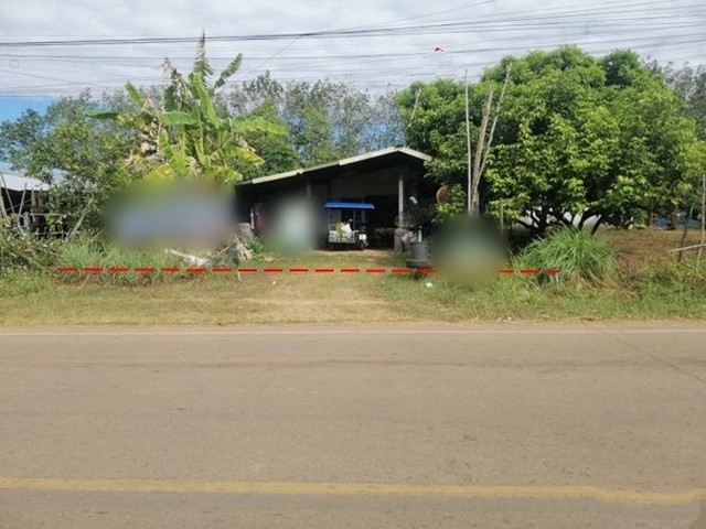 รายละเอียดเพิ่มเติมCode ID : PKK02-14478ราคาขาย        1,841,000 บาท- ขนาดพื้นที่ :   128 ตร.ว (1 งาน / 28 ตร.ว)- พื้นที่ใช้สอย :    198 ตร.ม- จำนวนห้อง :  - ห้องนอน 6 ห้องน้ำ - จอดรถ :    1-2 คัน- บ้านเดี่ยว  :    1 ชั้น- บ้านเดี่ยวหันทางทิศ :- อายุอาคาร :   12 ปีพิกัดทรัพย์ :   https://maps.app.goo.gl/NxBY2mBRLiPy9akZ7สถานที่ใกล้เคียง- ใกล้โลตัส โกเฟรช อำเภอศรีวิไล บึงกาฬ- ใกล้โรงพยาบาลศรีวิไล- ใกล้วัดศรีสามัคคีธรรม- ใกล้โรงเรียนศรีวิไลวิทยาสอบถามเ