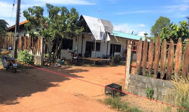 รายละเอียดเพิ่มเติมCode ID : PKK02-14477ราคาขาย        1,913,000 บาท- ขนาดพื้นที่ :   381 ตร.ว (3 งาน / 81 ตร.ว)- พื้นที่ใช้สอย :    96 ตร.ม- จำนวนห้อง :  4 ห้องนอน 4 ห้องน้ำ - จอดรถ :    1-2 คัน- บ้านเดี่ยว  :    1 ชั้น- บ้านเดี่ยวหันทางทิศ :- อายุอาคาร :   6 ปีพิกัดทรัพย์ :   https://maps.app.goo.gl/iWe5B7NgZGm6nb497สถานที่ใกล้เคียง- ใกล้โลตัส โกเฟรช อำเภอศรีวิไล บึงกาฬ- ใกล้โรงพยาบาลศรีวิไล- ใกล้โรงเรียนอนุบาลศรีวิไล- ใกล้โรงเรียนศรีวิไลวิทยาสอบถ