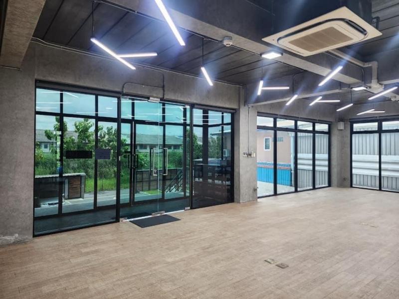 BS706 ขายอาคารสำนักงานรวมที่พักอาศัย 4 ชั้น เนื้อที่ 296 ตรว. 995 ตรม.