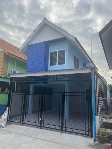 ขายบ้านเดี่ยว 2 ชั้น 20 ตรว. 2 นอน 1 น้ำ 1 ครัว พื้นปูกระเบื้องโรงรถต่อเติมเต็มพื้นที่ เดินทางสะดวกขาย : บ้านเดี่ยว2ชั้นที่ตั้ง : บ้านเอื้ออาทร คลองสาม ต.คลองหลวง อ.คลองสาม ปทุมธานีขนาดพื้นที่ : 20ตรว. 2นอน1น้ำ 1 ครัว มีที่จอดรถ 1 คัน พื้นปูกระเบื้องโรงรถต่อเติมเต็มพื้นที่ราคาเสนอขาย : 1,490,000ทำเล ใกล้ : ตลาดจำโบ้ ใกล้ : โรงเรียนสารสาสน์คลองสามใกล้ : บิ๊กซีคลองสามการเดินทางสะด