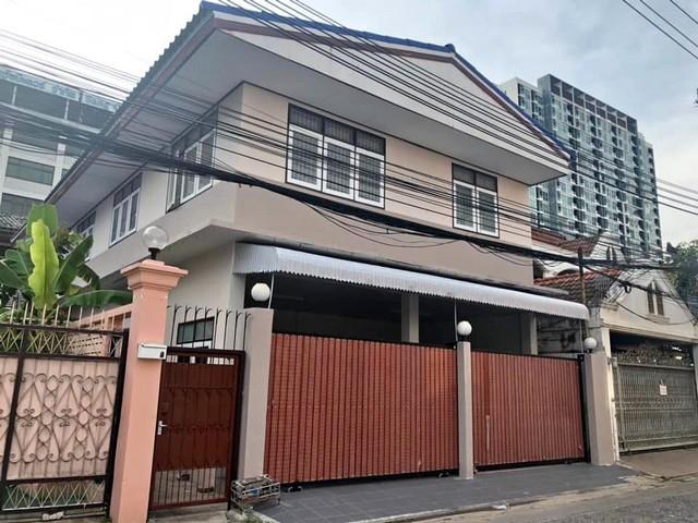 HR6666ให้เช่าบ้าน2 ชั้น  เนื้อที่ 40 ตารางวา 5 ห้องนอน 4 ห้องน้ำ ใกล้BTSสะพานควาย ย่านสะพานควาย อินทามระ อารีย์  สนใจติดต่อคุณสามารถ 0918070863  ID line : samart863เนื้อที่ 40 ตารางวา พื้นที่ใช้สอย 258 ตารางเมตร จำนวน 2 ชั้น 5 ห้องนอน 4 ห้องน้ำ จอรถหน้าบ้าน 2 คันเหมาะทำสำนักงาน โฮมออฟิต, อยู่อาศัย, สตูดิโอ, ติวเตอร์ไม่รับจดทะเบียนบริษัท รีโนเวทใหม่ ไฟ3เฟสสถานที่ใกล้เคียงBTS สะพานควายBig C สะพานควายโร�