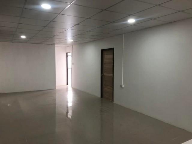 ให้เช่าบ้าน2 ชั้น  เนื้อที่ 40 ตารางวา 5 ห้องนอน 4 ห้องน้ำ ใกล้BTSสะพานควาย ย่านสะพานควาย อินทามระ อารีย์