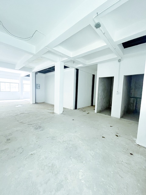 MRTสีลม BTSศาลาแดง เหมาะสำหรับทำธุรกิจ ให้เช่า อาคารพาณิชย์ 5 ชั้น 2คูหา ใกล้ ทั้งตึก 115ตรว. 10ห้อง 10น้ำ