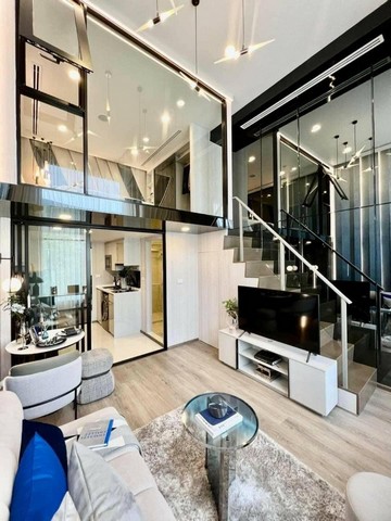 Sub0880ขายดาวน์ คอนโด So Origin Kaset Interchange ชั้น 11 ห้องแบบDuplex ขนาดห้อง 25.10 ตร.มสนใจติดต่อ086-070-4682ขายดาวน์ห้องละ400,000บาท(ราคาต่อลองได้ ถ้าซื้อ2ห้องลดลงเหลือห้องละ385,000บาท) หลังจากนั้นเปลี่ยนสัญญา(ฟรีค่าใช้จ่าย) ลูกค้าต้องผ่อนดาวน์อีก 5 งวด งวดละ15,900บาท และจ่ายบอลลูน250,000บาท แต่มีส่วนลดพิเศษ 400,000บาท ห้องพร้อมเฟอร์นิเจอร์และแอร์ห้อง 1103 ชั้น 11มี 2 ห้องติดกันห้องแบบDuplex ขนาดห้อง 25.10 ตร.ม. พื้นที่ใช้