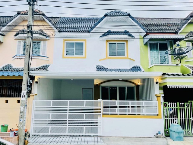 หมู่บ้านมนรดา2 หมู่บ้านมนรดา 2ตำบล บางบัวทอง อำเภอบางบัวทอง นนทบุรี 11110ตรงข้ามรร.สารสาสน์วิเทศไทรน้อยพื้นที่23ตรว.3นอน2น้ำ หน้าบ้านติดสวนหย่อมแถมเฟอร์ ฟรีค่าโอน ค่าจดจำนอง ค่าสินเชื่อ นัดหมายชมบ้านจริง โทร. 062-225-7555ปรึกษาทันใจ คลิ๊กเลยค่ะ ID LINE : napa.10link line ค่ะ https://line.me/ti/p/xczRlKMaTJนัดชมบ้านได้ทุกวัน บริการด้านสินเชื่อให้ฟรีนะค่ะ