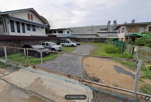 ที่ดินซอยติวานนท์31 นนทบุรี  ขนาด 103 ตร.ว ถมแล้ว ใกล้สถานีไฟฟ้า สนามบินน้ำ