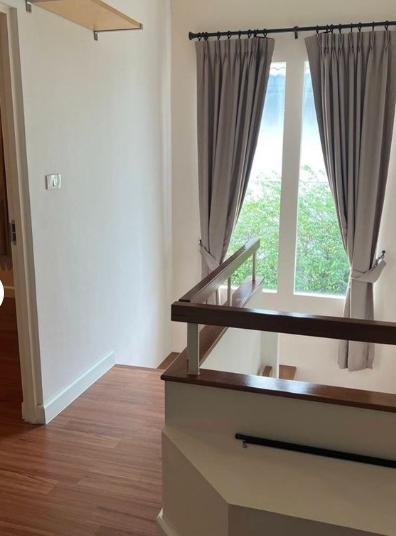 ให้เช่าบ้านเดี่ยว 2 ชั้น เนื้อที่ 55 ตารางวา 3 ห้องนอน 3 ห้องน้ำ หมู่บ้านมัณฑนาเลค วัชรพล สุขาภิบาล5 เขตสายไหม