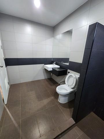 ขายทาวน์โฮม 3 ชั้นหลังมุม3 ห้องนอน 4 ห้องน้ำ  เหม่งจ๋าย ลาดพร้าว 80 ใกล้ทางด่วน เลียบด่วน เข้าออกได้ทั้งลาดพร้าว 80