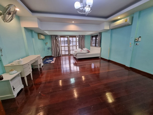 รหัส# TO728 ให้เช่าบ้านแฝด 2 ชั้น เนื้อที่ 38 ตร.ว 2 ห้องนอน ปุณณวิถี 22 สุุขุมวิท 101 ใกล้ BTS ปุณณวิถี 700 ม. *** ราคาเช่า 26,000 บาท/เดือน รหัสทรัพย์ # TO728ติดต่อ:: ฐิติพรรณ (ตุ่น) โทร/ID Line:: 0942823961 Line:: https://line.me/ti/p/3xFA1An8Kcรหัส# TO728 ให้เช่าบ้านแฝด 2 ชั้น เนื้อที่ 38 ตร.ว 2 ห้องนอน ปุณณวิถี 22 สุุขุมวิท 101 ใกล้ BTS ปุณณวิถี 700 ม. *** ราคาเช่า 26,000 บาท/เดือน   บ้านแฝด 2 ชั้น ปุณณวิถี 22 สุุขุมวิท 101 ใกล้ BTS ปุณณวิถี 700 ม. เนื้อที่ 38 ตร.ว  2 ห้อง