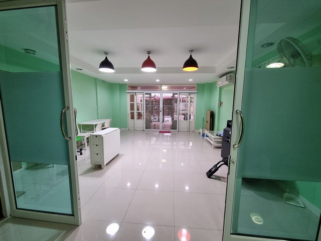 ให้เช่าบ้านแฝด 2 ชั้น เนื้อที่ 38 ตร.ว 2 ห้องนอน ปุณณวิถี 22 สุุขุมวิท 101 ใกล้ BTS ปุณณวิถี 700 ม.