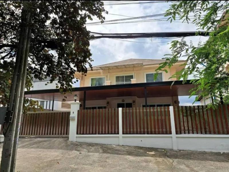 ให้เช่าบ้านเดี่ยว 2 ชั้น หมู่บ้านศรีนครพัฒนา ซอยนวมินทร์ บางกะปิ