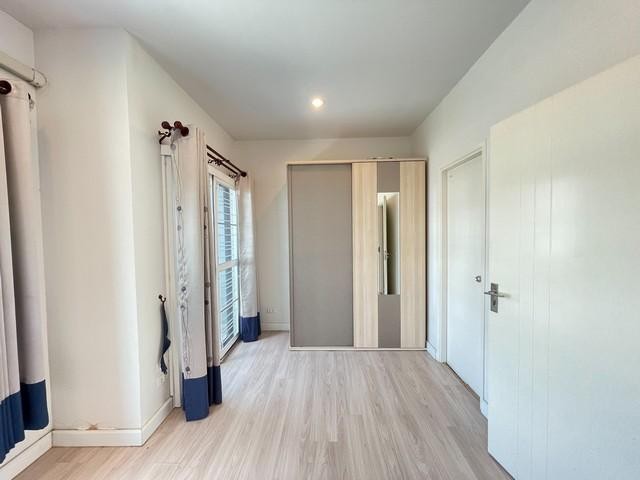 PT12 ให้เช่า ทาวน์โฮม 2 ชั้น โครงการ เดอะสตอรี่ อ่อนนุช-วงแหวน Stories Onnut-Wongwaen เดินทางสะดวก ใกล้เมกะบางนา ซอยกาญจนาภิเษก 39 กิ่งแก้ว 25/1*** ราคาเช่า 23,000 บาท/เดือน ประกัน 2 ล่วงหน้า 1 สัญญาเช่า 1 ปีติดต่อ คุณช่อผกา 0616198565 LINE 0616198565ทาวน์โฮม 2 ชั้น เดอะสตอรี่ส์ อ่อนนุช-วงแหวน ใกล้เมกะบางนาเนื้อที่ 20 ตารางวา 3 ห้องนอน 2 ห้องน้ำ 3 ที่จอดรถแอร์ 3 เครื่อง ผ้าม่านทั้งหลังเครื่องใช้ไฟฟ้าและเฟอร์นิเจ