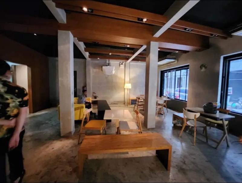 รหัสทรัพย์ R2869 ให้เช่า อาคารพาณิชย์ 4 ชั้น 4 คูหาตีทะลุกัน ใกล้บีทีเอส สุรศักดิ์ ถนนปั้น สีลม