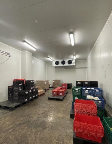 ให้เช่าโกดังห้องเย็น โกดังเก็บของ มีออฟฟิศ ย่านประชาชื่น พระราม6 พื้นที่รวม 2,400 ตรม