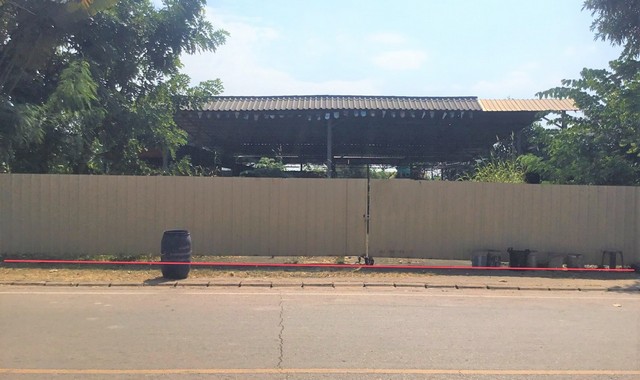 รายละเอียดเพิ่มเติมCode ID : PKK02-08879ราคาขาย      3,299,000 บาท- ขนาดพื้นที่ :   265 ตร.ว (2 งาน / 65 ตร.ว)- พื้นที่ใช้สอย :  76 ตร.ม- จำนวนห้อง : 1 ห้องนอน 1 ห้องน้ำ- จอดรถ :     1-2 คัน- บ้านเดี่ยว :  1 ชั้น- บ้านเดี่ยวหันทางทิศ :- อายุอาคาร :   11 ปีพิกัดทรัพย์ : https://maps.app.goo.gl/xQi6GQ9wHV1xiAeF7สถานที่ใกล้เคียง- ใกล้โลตัส โกเฟรช อำเภอศรีวิไล บึงกาฬ- ใกล้โรงพยาบาลศรีวิไล- ใกล้โรงเรียนอนุบาลศรีวิไล- ใกล้โรงเรียนบ้านหนองจันทน์สอบถา