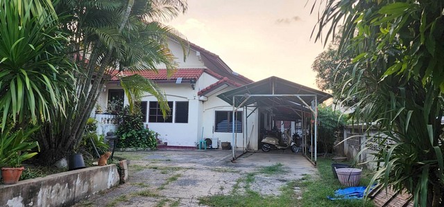 บ้าน - 10Bedroom 6500000 thb ใกล้กับ ใกล้เซ็นทรัลขอนแก่น ร้านอาหาร โรงแรมมากมาย ใกล้ศูนย์วัฒนะธรรมเฉลิมราช ใกล้วิทยาลัยเทคโนโลยีราชมงคลอีสานวิทยาเขตขอนแก่น สำนักงานทางหลวงที่7ขอนแก่น วัดป่าศิริวันวนาราม โรงพยาบาลขอนแก่น ศาลหลักเมือง สำนักงานเทศบาลนครขอนแก่น บึงแก่นนคร วัดหนองแวง ทำเล-ดี ขอนแก่น