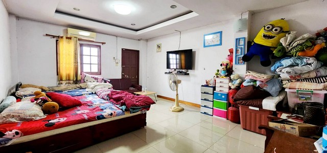 อาคารพาณิชย์ - 3400000 BAHT 3BEDROOM พื้นที่เท่ากับ 27 sq.wa 0 Ngan 0 ไร่ ใกล้ ทำเลดี อยู่ใกล้ตลาดโคกมะลิ ใกล้โลตัส 7-11 ใกล้สวนน้ำเดอะชาร์คและโมริคาเฟ่ ใกล้ซีเจเอ็กซ์เพรสสาขาตลาดนครหลวง ราคานี้พลาดไม่ได้ อยุธยา