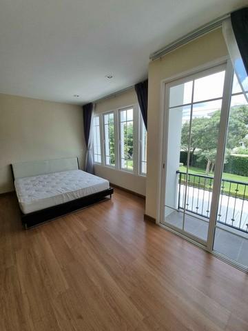 BH2472 ให้เช่าทาวน์โฮม3 ชั้น โกลเด้น ซิตี้ แจ้งวัฒนะ-เมืองทอง หน้าบ้านเป็นสวน ทำออฟฟิศจดทะเบียนได้  5 ห้องนอน 4ห้องน้ำ แอร์ครบทุกห้องนอน