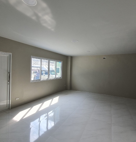 ให้เช่าโกดัง โรงงาน ถ.เศรษฐกิจ1 บางปลา นาดี สมุทรสาคร ขนาด 700 ตรม พร้อมออฟฟิศ