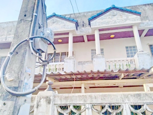 บรรยากาศ เป็นออฟฟิศแบบบ้านๆ สุขาภิบาล 5 35-45 ให้เช่าทาวเฮ้าส์ 2 หลัง 2 ชั้น ได้ 52 ตรว. 23,998B-M 3นอน 3น้ำ 6จอดรถ ตลาดออเงิน 1 กม.Sukhaphiban5 35-45 Townhouse for rent 2Townhouses 2floors home-style office 52sq.wa. 23,998B-M 3bed 3bath 6parking.Or-Ngoen Market 1Km. สุขาภิบาล 5 35-45ซ.บุราสิริ แขวงออเงิน เขตสายไหม กรุงเทพมหานคร 10220ให้เช่าทำกิจการได้ ปรับปรุงทำโกดังสินค้าได้ เปิดไปสวน มีทางปูน และโรงเรือนพร้อมสวนสวย 3ไร่ครึ่ง พื้นที่อาคาร 180ตรม.3 ห้องนอน3 ห้องน้ำ6 จอดรถ