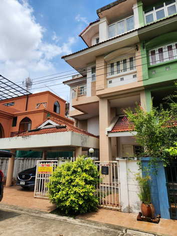 ขายบ้านแฝด หมู่บ้านซิตี้พาร์ค   แขวงสวนหลวง เขตสวนหลวง กรุงเทพมหานคร