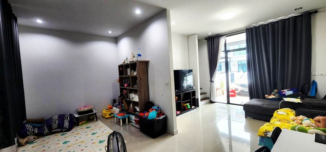 ID :  16536 SALE ขาย TOWNHOME โมทาวน์ ไลท์ ชัยพฤกษ์ 0 Bedroom 0 ห้องน้ำ พื้นที่เท่ากับ 24 SQ.WA 0 NGAN 0 ไร่ 2950000 THAI BAHT ไม่ไกลจาก ใกล้เดอะคริสตัล เพียวเพลส ตลาดสมบัติบุรี ตลาดบางบัวทองเทศบาลบางบัวทอง สภาพแวดล้อม-ดี