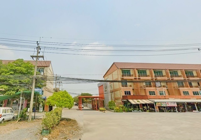 ตลาดสี่ขวาพัฒนา เช่าทาวน์โฮม 2 ชั้น บ้านสร้าง ยิ่งรวย 21ตรว. 3นอน 2น้ำ 2จอดรถ 2แอร์