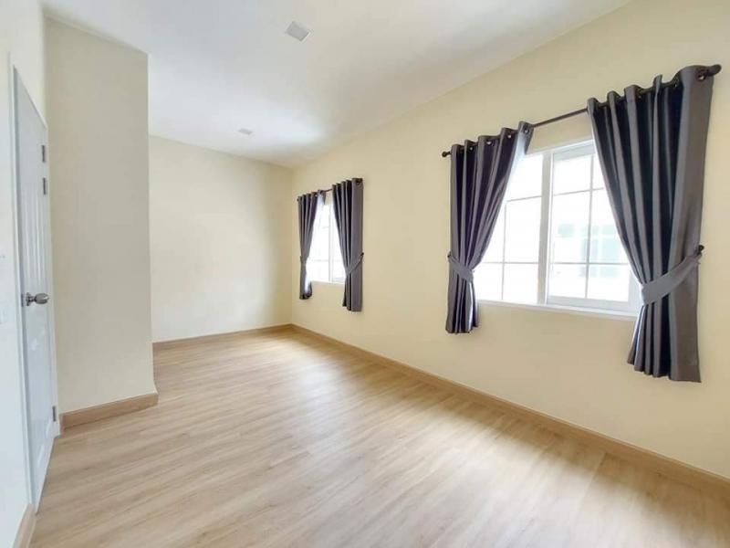 BH2485 ให้เช่าทาวน์โฮม 2ชั้น หลังริม โกลเด้นทาวน์ ศิริราช-ราชพฤกษ์  เฟอร์นิเจอร์ เครื่องใช้ไฟฟ้าครบ