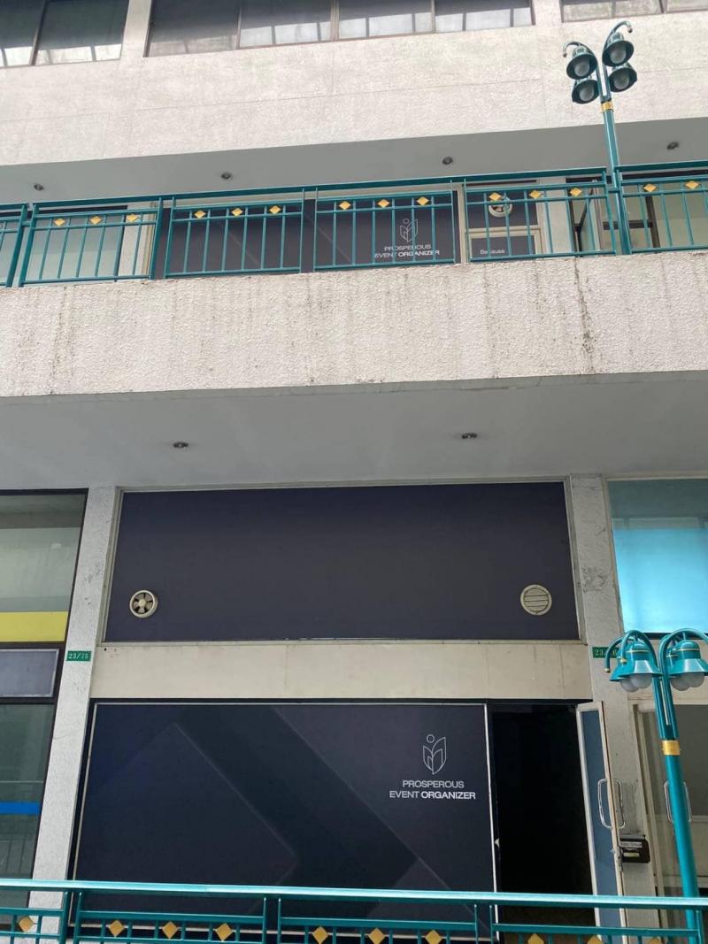 BH2482 ปล่อยเช่าอาคารพาณิชย์ 1 คูหา จำนวน4.5 ชั้น โครงการ RCA contact : คุณบัว 荷花 Bua Agent 0936464597, 0826914598Line : Bua093ค่าเช่า 70,000 /เดือนBH2482 อาคารพาณิชย์ 1 คูหา 350ตรม. เปิดร้านอะไรก็ได้สัญญาขั้นต่ำ 2.6 ปีค่าเช่า 70,000 /เดือน (เวฟค่าเช่าตกแต่งให้1เดือน)1.ประกันการทำสัญญา 200,000 บาท(ได้คืนหลังหมดสัญญา)2.ประกันการตกแต่ง 60,000บาท (ได้คืนหลังตกแต่งเสร็จ)3.ประกันไฟฟ้า          40,000 บาท (ได้คืนหลังครบสัญญา)เท่ากับจ่าย300,000 พร้อมเปิ