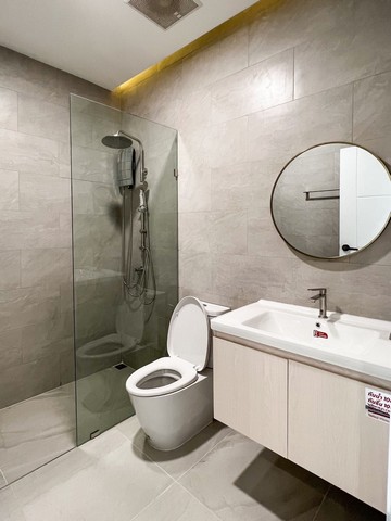 ทาวน์เฮาส์รีโนเวทใหม่ในเอกมัย สไตล์ที่อบอุ่นและทันสมัย