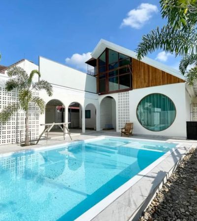 ขาย 7.5 ล้านบาท บ้านพูลวิลล่า รีโนเวทใหม่ ทำเลดีมากใกล้ห้างเซ็นทรัลเฟสติวัลเชียงใหม่ เพียง 2 กิโลขนาดที่ดิน 112 ตารางวา3 ห้องนอน 3 ห้องน้ำ มีชั้นลอยจอดรถได้ 4 คันสระว่ายน้ำขนาด 8*4 เมตร.ขาย 7.5 ล้านบาทฟรีค่าโอน ตามราคาประเมินที่ดินทำเล ต.สันพระเนตร อ.สันทราย จ.เชียงใหม่.สถานที่ใกล้เคียง- เซ็นทรัลเชียงใหม่ 5 นาที- มหาวิทยาลัยพายัพ 5 นาที- โรงพยาบาลเทพปัญญา 7 นาที- รวมโชคมอ