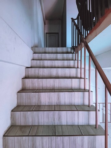 ขายอาคารพาณิชย์ 2 ชั้นครึ่ง แยกบางแพ  ต.วังเย็น อ.บางแพ จ.ราชบุรี    ZW272