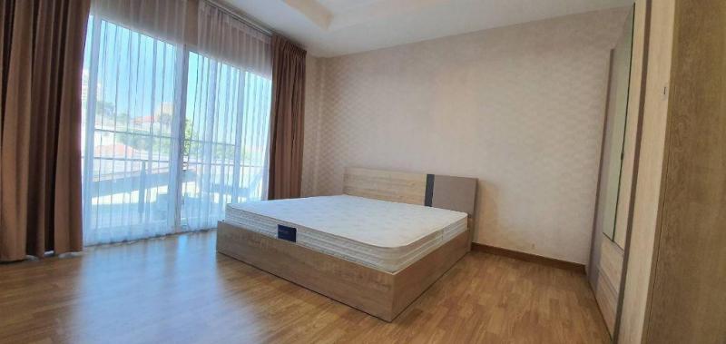 ให้เช่าทาวน์โฮม 3 ชั้น เนื้อที่ 17 ตารางวา 3 ห้องนอน 3 ห้องน้ำ ซอยลาดพร้าว 110 แยก 1 ย่านทาว์อินทาวน์แขวงพลับพลา เขตวังทองหลาง