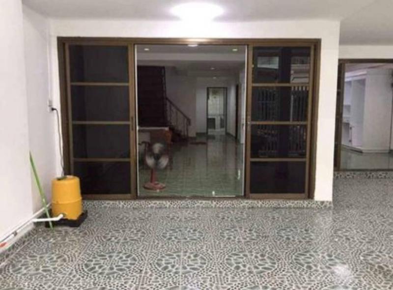 ให้เช่าทาวน์โฮม 2 ชั้น เนื้อที่ 35 ตารางวา 4 ห้องนอน 2 ห้องน้ำ หมู่บ้านไทยวันดี ซอยวชิรธรรมสาธิต 57 เพิ่งรีโนเวทใหม่