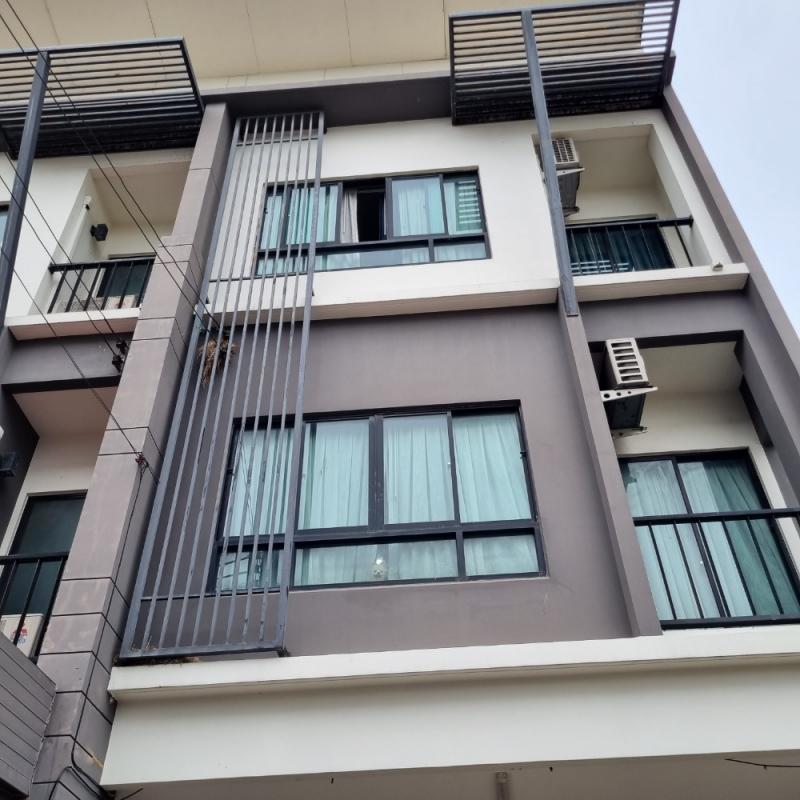 ให้เช่าทาวน์โฮม 3 ชั้น เนื้อที่  32 ตารางวา  3 ห้องนอน โครงการ คาซ่า ซิตี้ วงแหวน-ลำลูกกา อำเภอลำลูกกา 