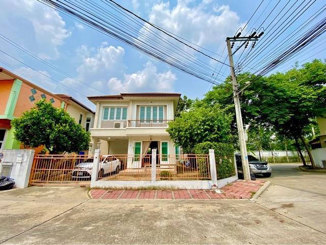 HR6686ให้เช่าบ้านเดี่ยว เนื้อที่ 72 ตารางวา 4 ห้องนอน 3 ห้องน้ำ หมู่บ้าน รติรมย์ ฟิฟท์ ราชพฤกษ์ปิ่นเกล้า ซอยสวนผักบางกรวย ทำเลดีใกล้ถนนราชพฤกษ์สนใจติดต่อคุณสามารถ 0918070863 ID line : samart863 บ้านพร้อมอยู่ 1พย.66ราคาเช่า 32,000 บาทต่อเดือน ประกัน 2 เดือน ล่วงหน้า 1 เดือน ให้เช่าบ้านเดี่ยว 2 ชั้น หลังมุม หมู่บ้าน รติรมย์ ฟิฟท์ ราชพฤกษ์-ปิ่นเกล้าเนื้อที่ 72 ตรว.พื้นที่ใช้สอย 196 ตรม.4 ห้องนอน 3 ห้อ�