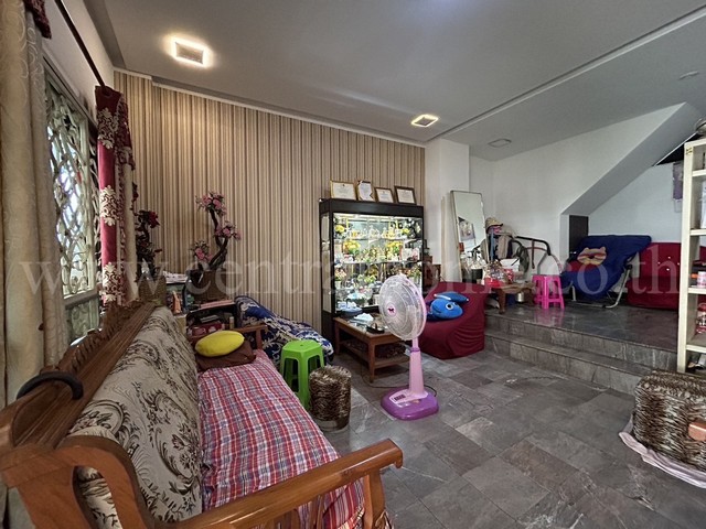 R1 ทาวน์เฮ้าส์ 3 ชั้นครึ่ง ลาดพร้าว 101 แยก 46 ใกล้ MRT ลาดพร้าว 101