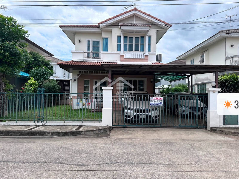 หมู่บ้าน ชัยพฤกษ์ บางบัวทอง ใกล้สถา​นีรถไฟฟ้า​แยกบางพลูบ้านเดี่ยว​ 2 ชั้น​ พื้นที่​ 53.1 ตารางวาขนาด​ 3​ ห้องนอน​  2​ ห้องน้ำ​ 3 ที่จอดรถ​ ครัวใน​ 1 ครัวไทยต่อเติมใหม่หลังบ้าน​  ต่อเติมห้องเก็บของข้างบ้านต่อเติมห้องอเนกประสงค์ชั้นล่าง ปรับเป็นห้องนอนได้ฟรีแอร์​ 6  เครื่อง​  ต่อเติมชั้นลอยทำเป็นห้องพระสิ่งแวดล้อม​ดีเลิศพื้นที่สีเขียวรอบตัวโครงการ​ค่าส่วนกล