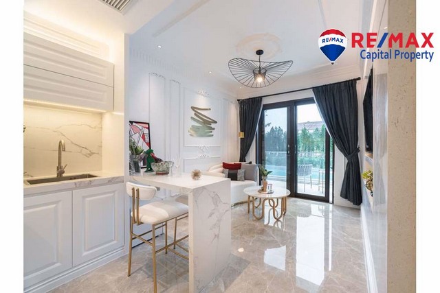 คอนโดสไตล์ฝรั่งเศส 1 ห้องนอน - อัลบาร์ เพนนินซูลา