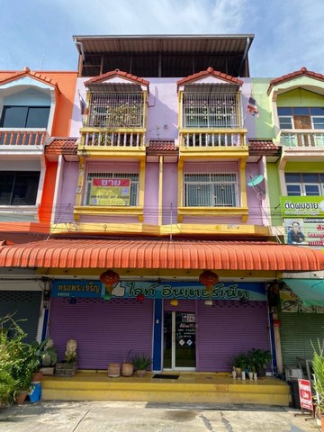 ขายด่วนอาคารพาณิชย์ 2 คูหา 3.5  ชั้น 32  ตร.วา ทำเลดีแต่งสวย หน้าตลาดทรัพย์เจริญ อ.กระทุ่มแบน  สมุทรสาคร   ZW283
