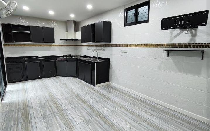 EPL-HS0902 ขายโฮมออฟฟิศ ใกล้ central บางนา โครงการลุมพินี ทาวน์ เรสซิเดนส์ บางนา-ศรีนครินทร์ หลังมุม พื้นที่ 270 ตรม. ห้องนอน 4 ห้อง