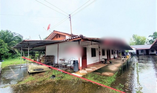 รายละเอียดเพิ่มเติมCode ID :   PKK02-14143ราคาขาย       5,150,000 บาท- ขนาดพื้นที่ :   547.70 ตร.ว (1 ไร่ / 1 งาน / 47.70 ตร.ว)- พื้นที่ใช้สอย :   371.75 ตร.ม- จำนวนห้อง :   - ห้องนอน - ห้องน้ำ- จอดรถ :     1-2 คัน- บ้านเดี่ยว   :   1 ชั้น- บ้านเดี่ยวหันทางทิศ :- อายุอาคาร :  11 ปีพิกัดทรัพย์ :    https://maps.app.goo.gl/CPuRW3qykN8KF6Rc8สถานที่ใกล้เคียง- ใกล้โลตัส บึงกาฬ- ใกล้โลตัส โกเฟรช โนนสมบูรณ์ - ใกล้มินิบิ๊กซี ตลาดเทศบาลบึงกาฬ- ใกล้โรงพยาบาลส่งเสริมสุขภาพ